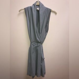 Pretty gray dress